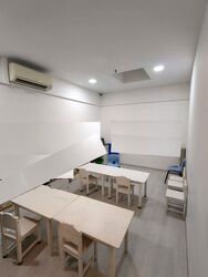Parkway Centre (D15), Office #595886471